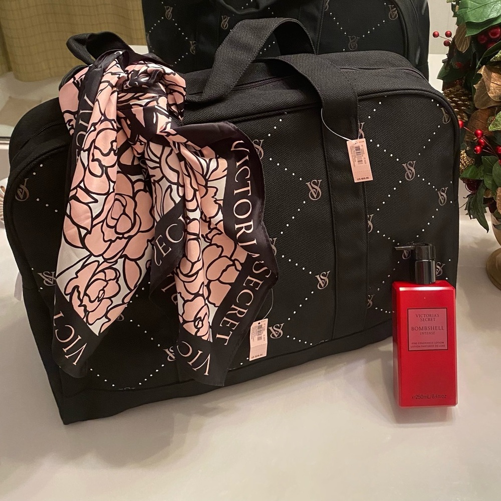 Victoria secret tote bag gift set